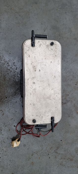 Stary wyjaławiacz wodny  elektryczny 1.2kw Prl Sterylizator