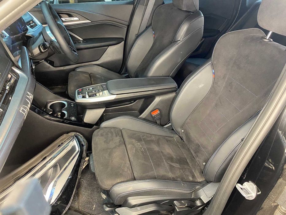 Спорт салон BMW X1 U11 Салон iX1 U11 М пакет Салон алькантара Шкіра Х1