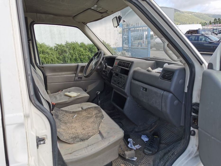 Peças Volkswagen Transporter 2.5 TDI do ano 2001