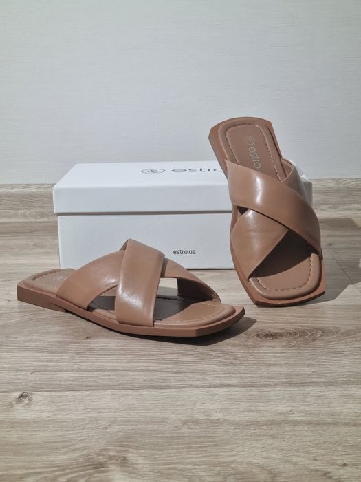 Шкіряні шльопанці Estro бежеві 37 розмір