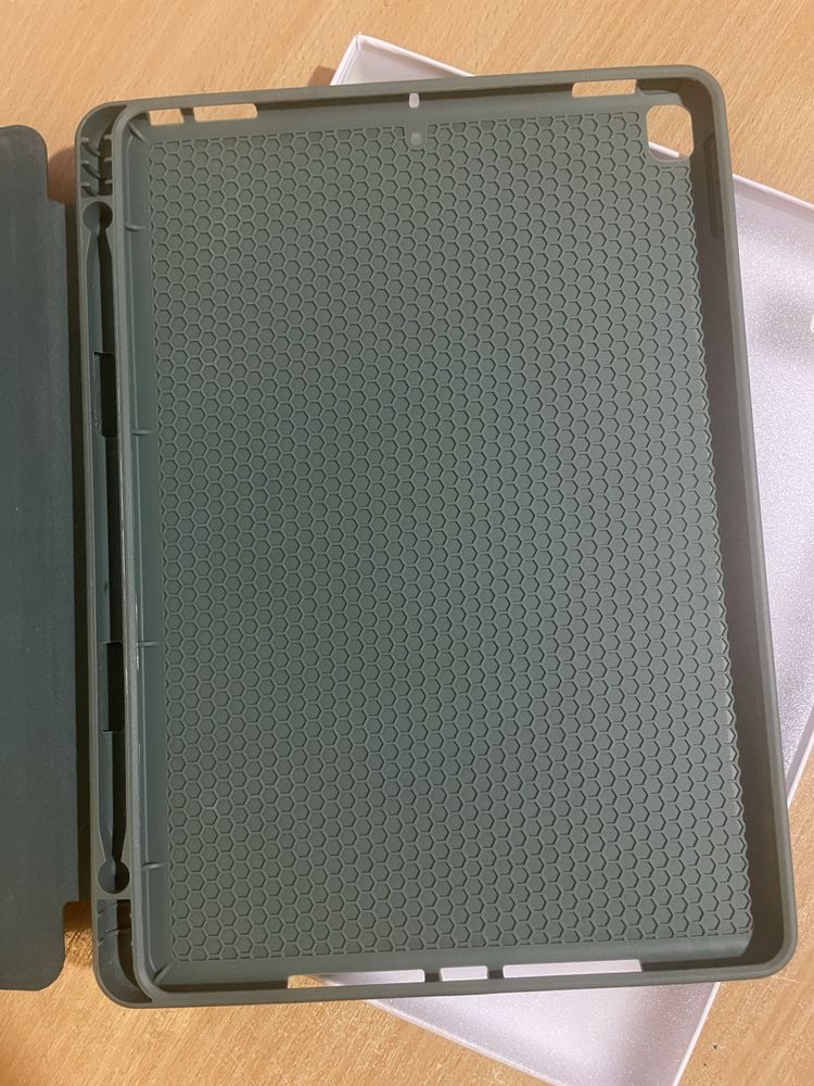 Чохол на ipad 10.2