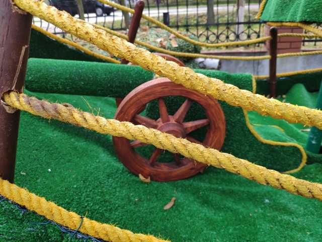 Topiary arka statek z armatami wys. 3,5m