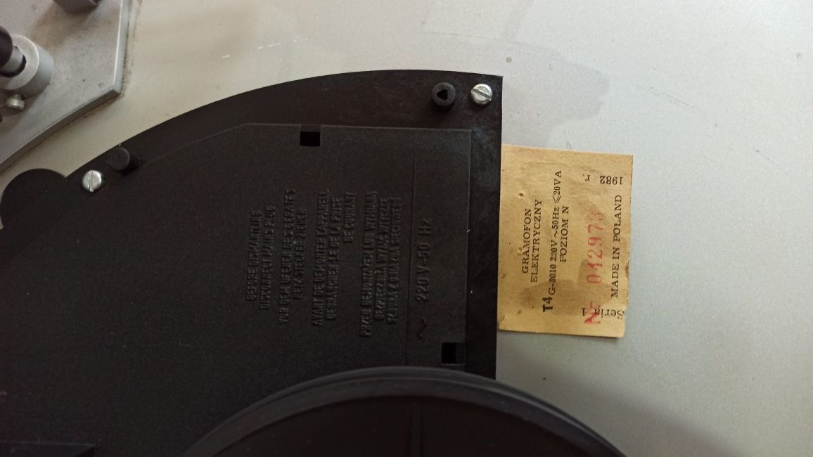 gramofon stereo Hi-fi UNITRA G 8010.