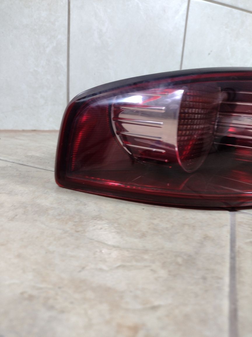 Alfa Romeo 159 kombi sedan lampa lewa  tył wkład wysyłka OLX