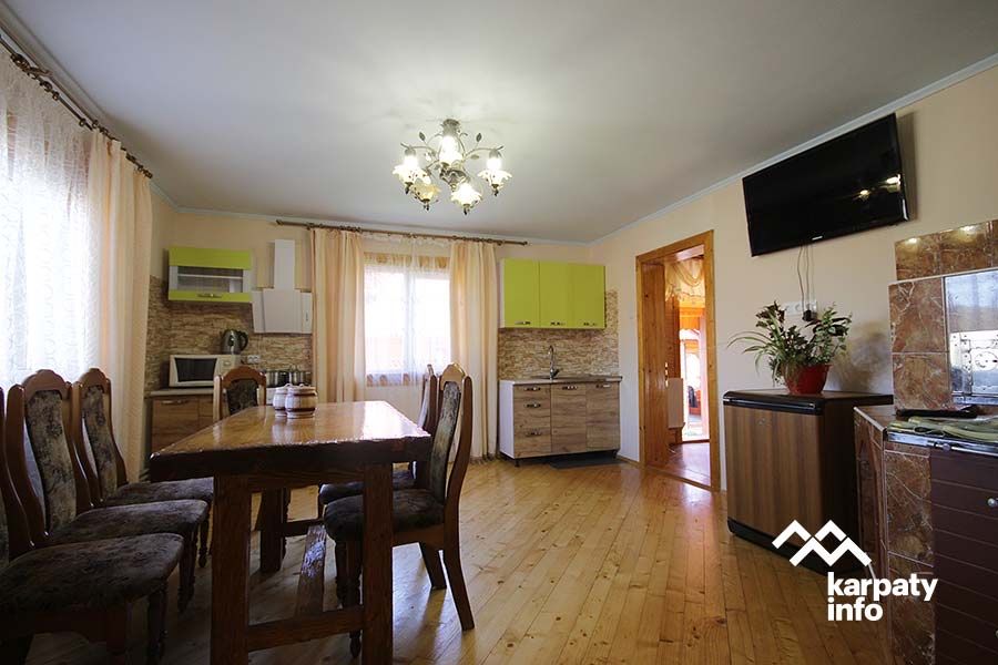 Holiday House Яблуниця
