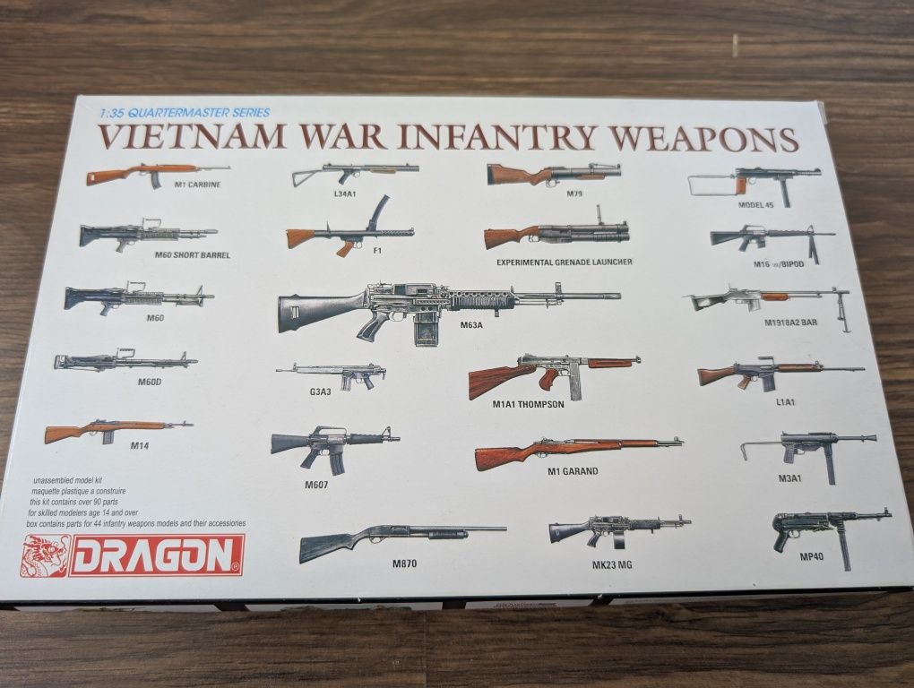 Dragon 3818 Vietnam War Infantry Weapons 1/35 BIAŁY KRUK