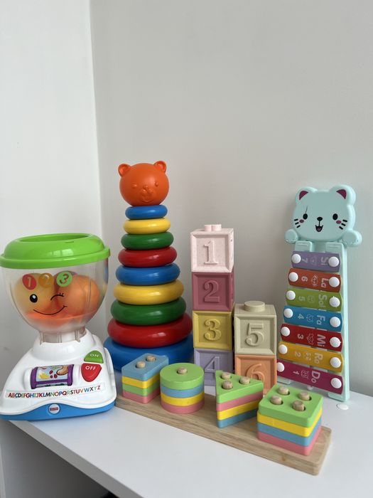 Розвиваючі іграшки для малюків