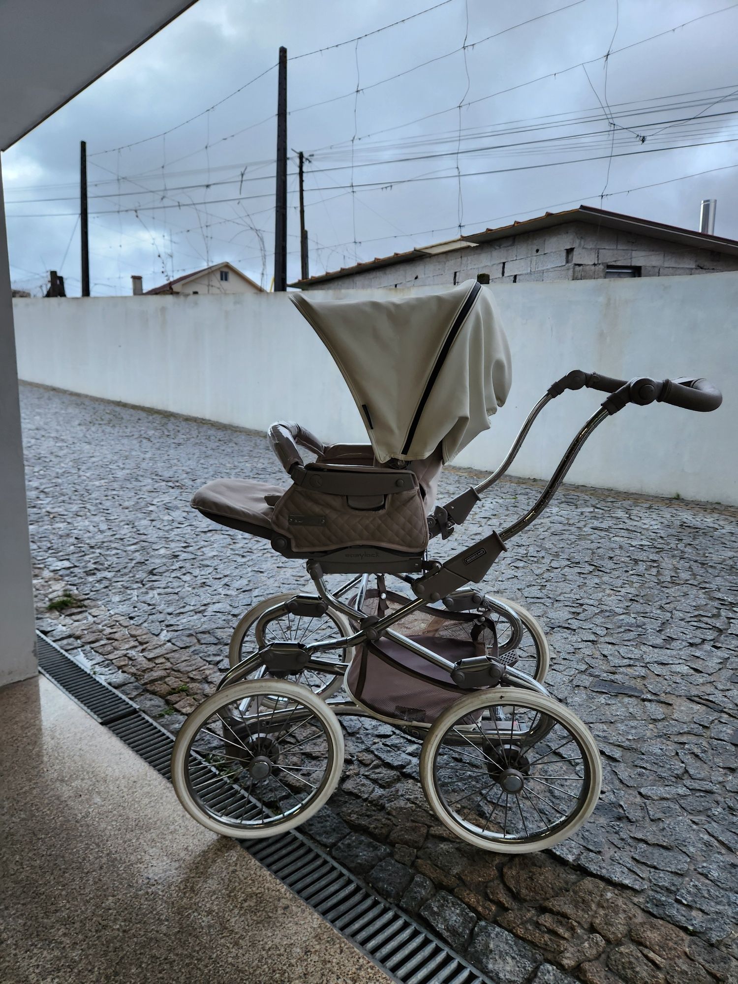 Carrinho de bebecar