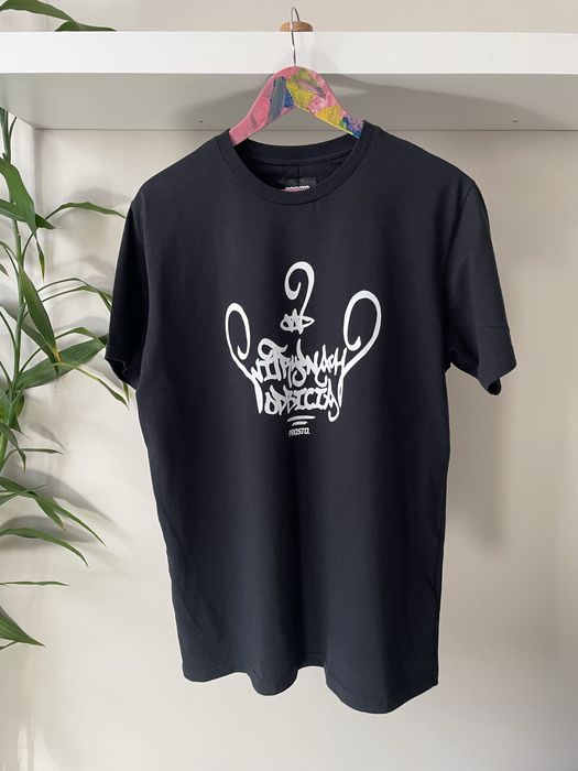 Koszulka M PROSTO WWO w witrynach odbiciach tshirt