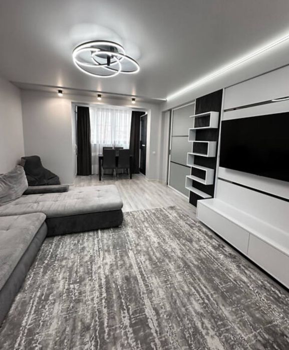 Продається 3-кімнатна квартира район ТЦ Майдан