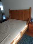 Cama IKEA madeira/pinho de casal