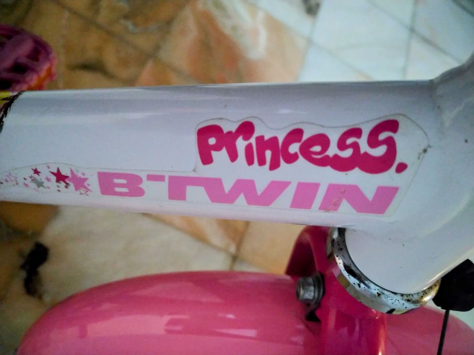 Btwin Princess, 16 (branca e rosa) com cadeirinha bebé