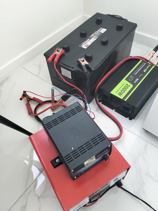 Інвертор+2акумулятора і зарядне