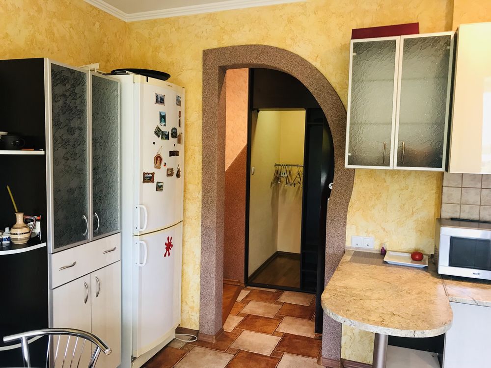 Новобудова ТРИКІМНАТНА 85 кв м поблизу Центра