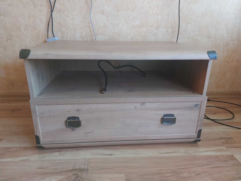 Szafka pod telewizor