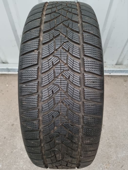 Opona używana 1szt. 235/55/19 Dunlop Winter Sport 5 SUV / 8mm