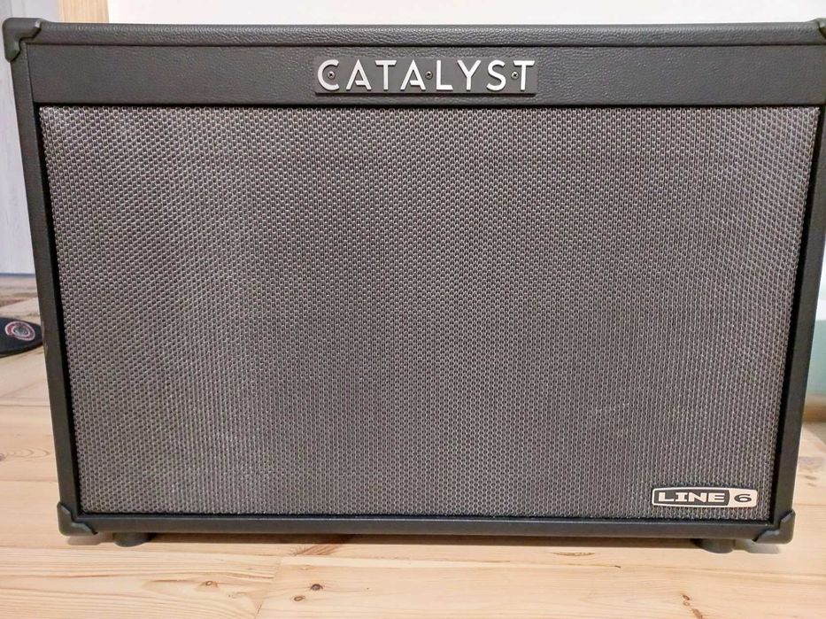 Combo Line 6 CATALYST200 2x12