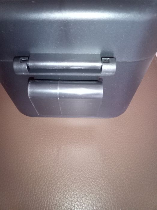 Recipiente de lixo para automóvel