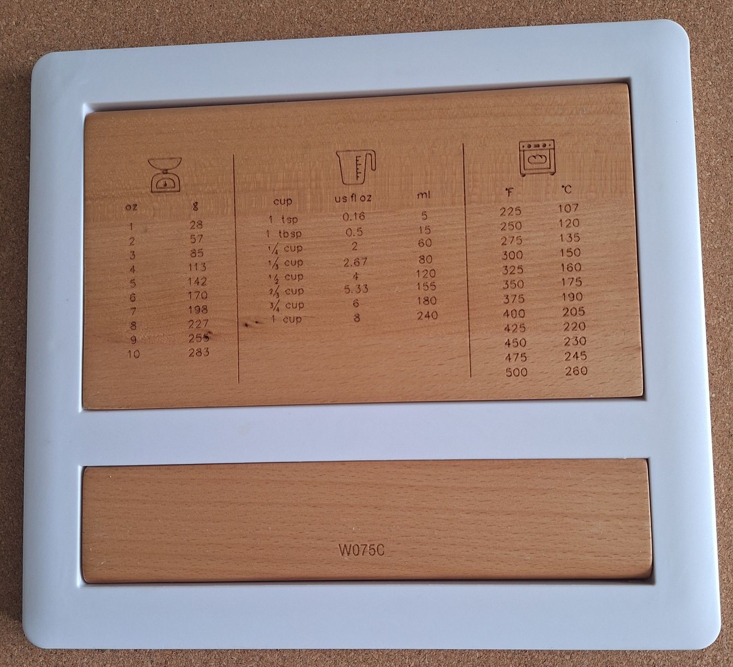 Nutrifresh - drewniana podstawka pod tablet lub książkę
