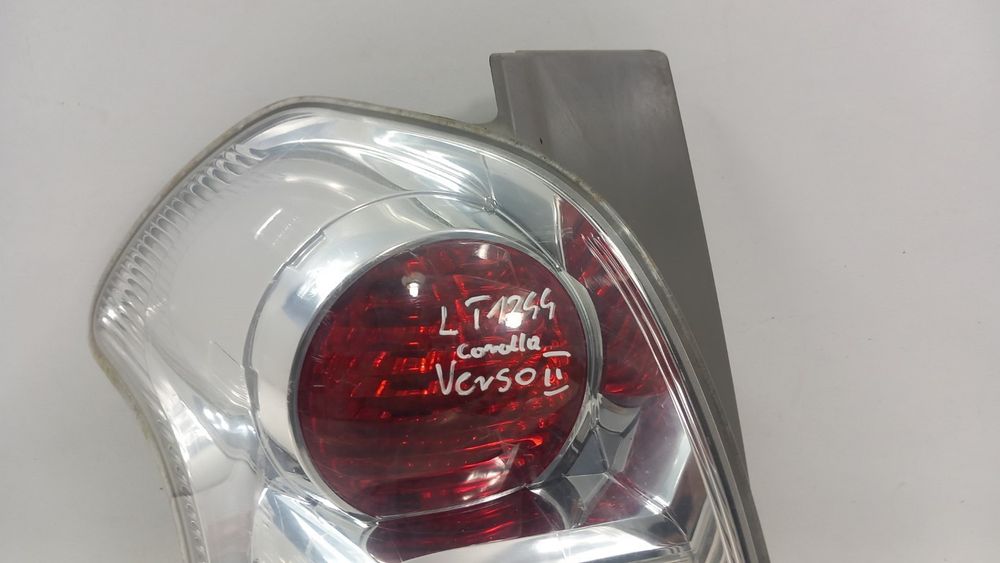 Toyota Corolla Verso Ii  Lampa Tył Lewy