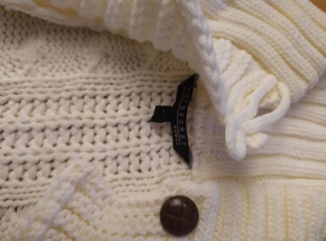 Nowy bialy sweter Top secret 42