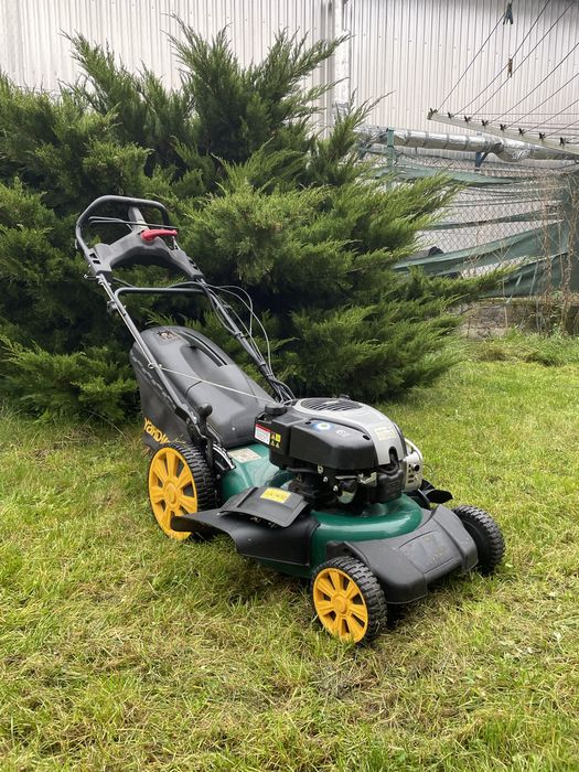 Kosiarka spalinowa z napędem