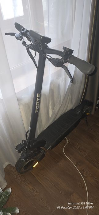 Продам электросамокат