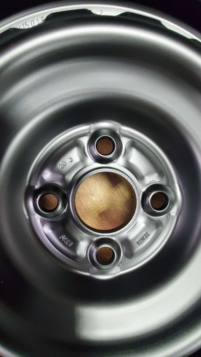 Диски 4 100 R15 Toyota Yaris, Corolla, Spade 5J, ET 39, ЦО 54,1