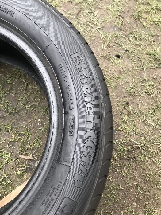 225/55-16 dunlop dwie opony letnie i 205/60-15 Goodyear dwie letnie