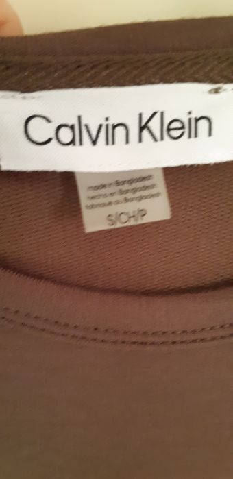 Нове плаття Calvin Klein