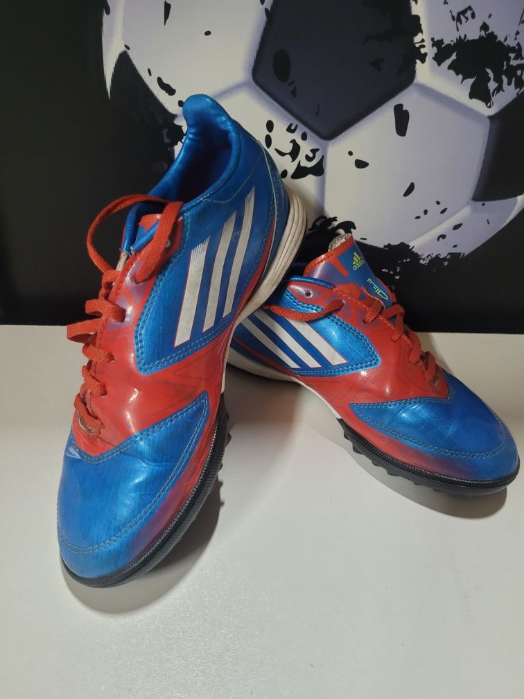 Buty sportowe model turfy Adidas rozm. 35,,5