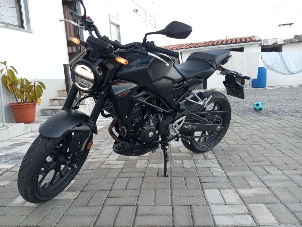 Honda cb300r 2024