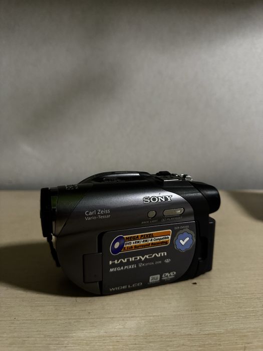 Видеокамера Sony DCR-DVD305 Как новая!
