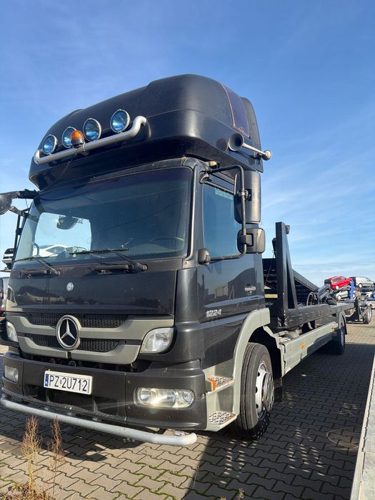 Autotransporter Laweta Pomoc drogowa Atego