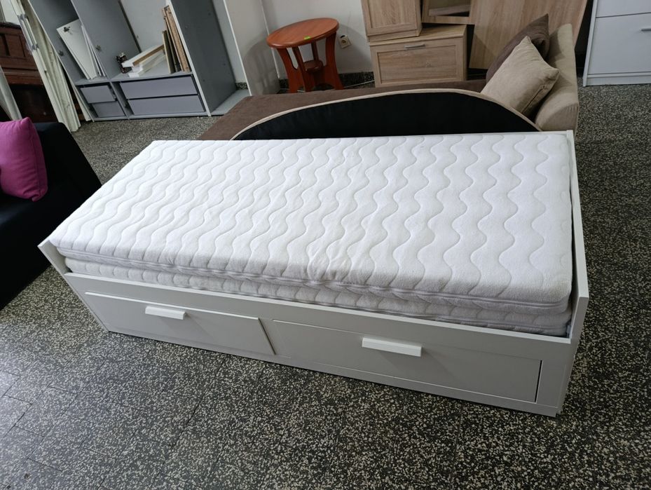 Łóżko dwuosobowe rozkładane