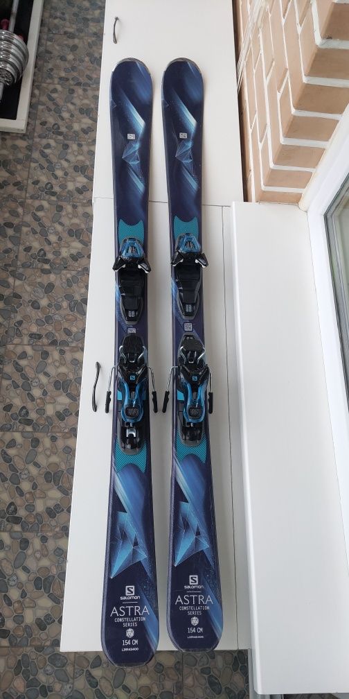 Жіночі лижі Salomon Astra з кріпленнями Lithium 10W 154см
