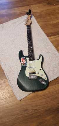Fender Squier Stratocaster HSS klucze blokowane zamiana na bas  /wzmak
