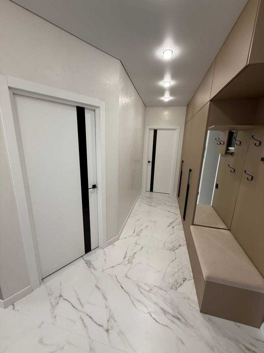 2к, Виставка, Рауш, здана НБ, дизайн.ремонт