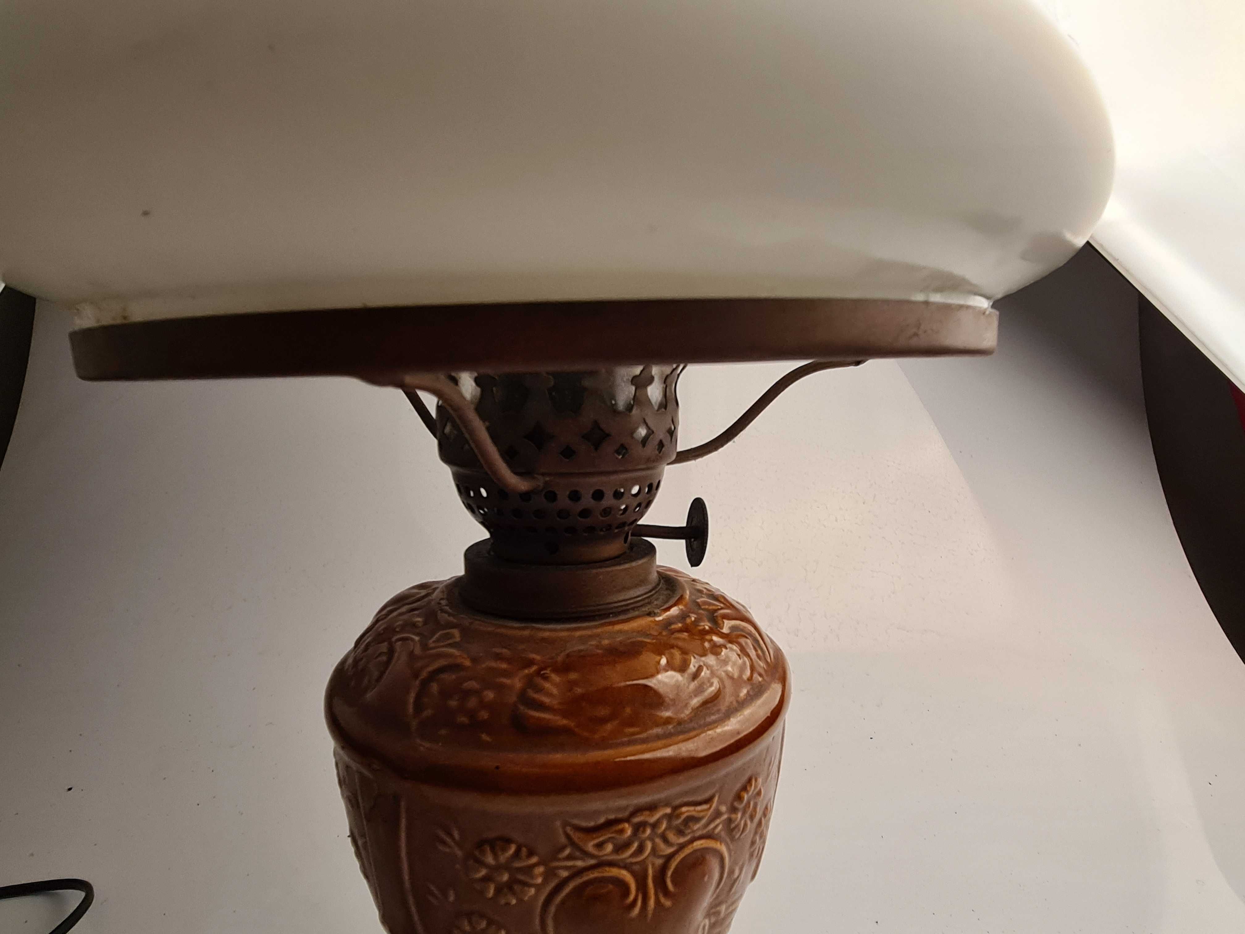 Lampa stojąca stylizowana  na lampę naftową  /PRL/