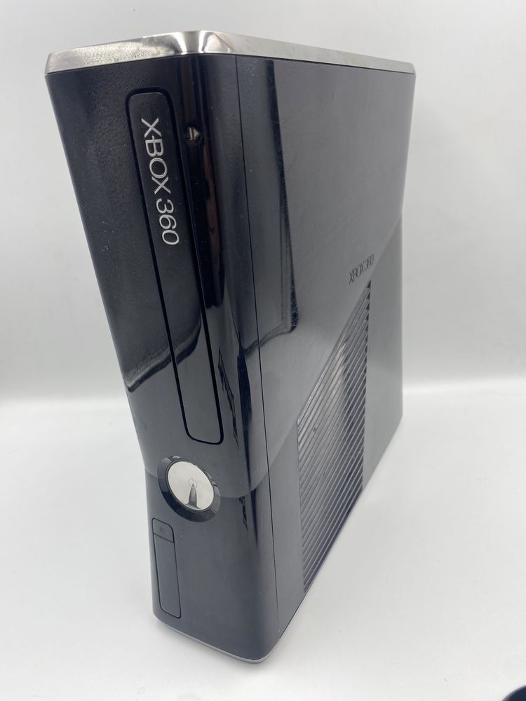 Xbox 360 250Gb + 4gry z Gwarancja