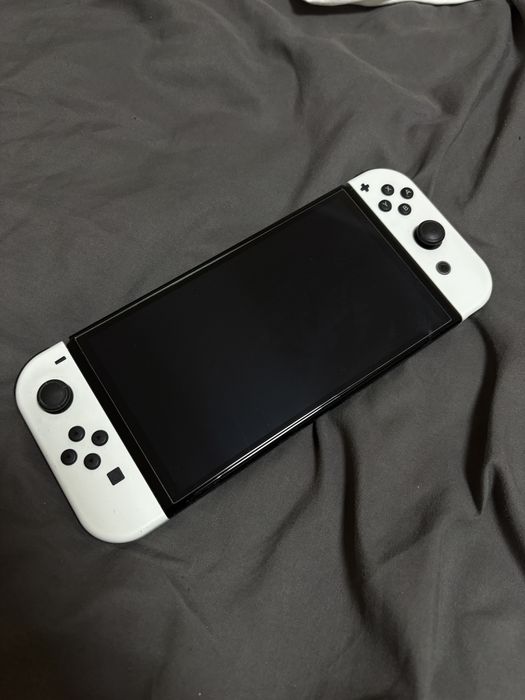 Nintendo switch oled white 64gb