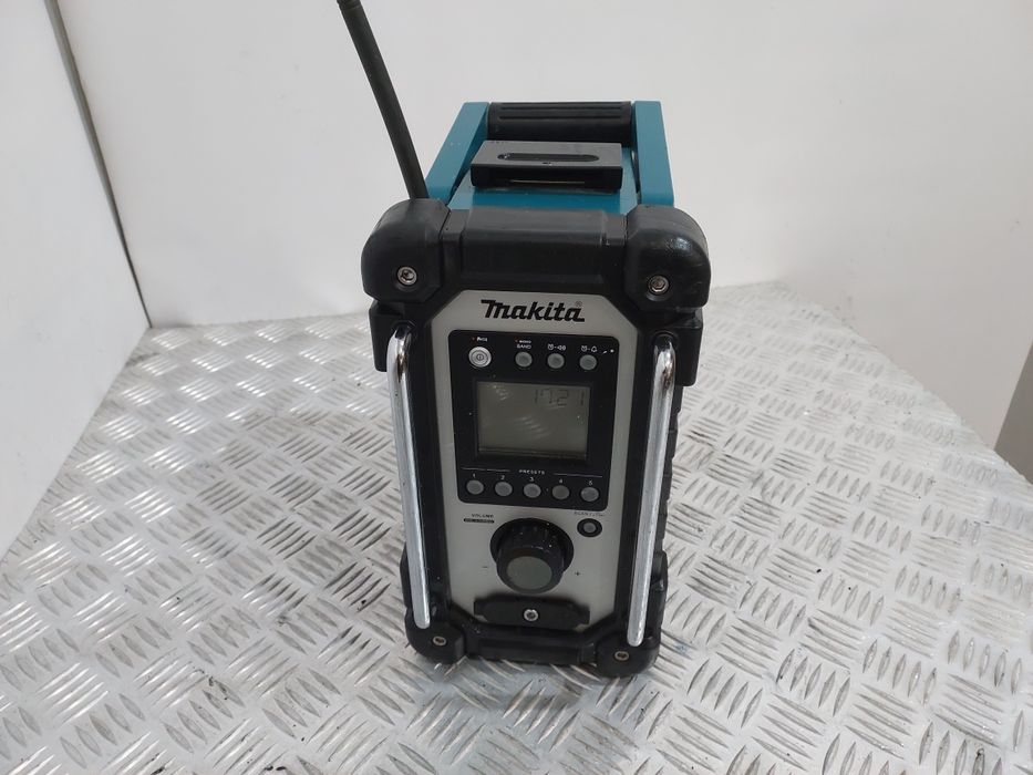 Акумуляторний радіоприймач Makita DMR 102