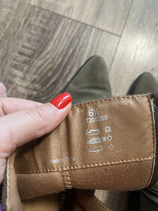 Жіночі замшеві чобітки Per Una на підборах, колір хакі