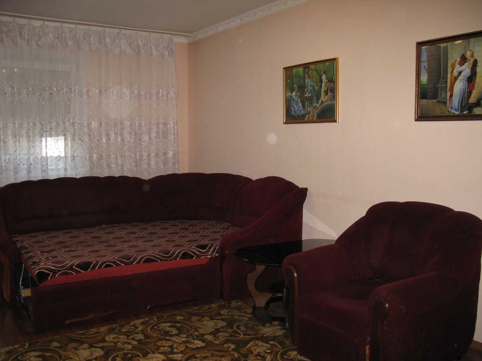 Сдается 2-ая квартира, Голосеевский р-н, м. Демеевская  пешком.