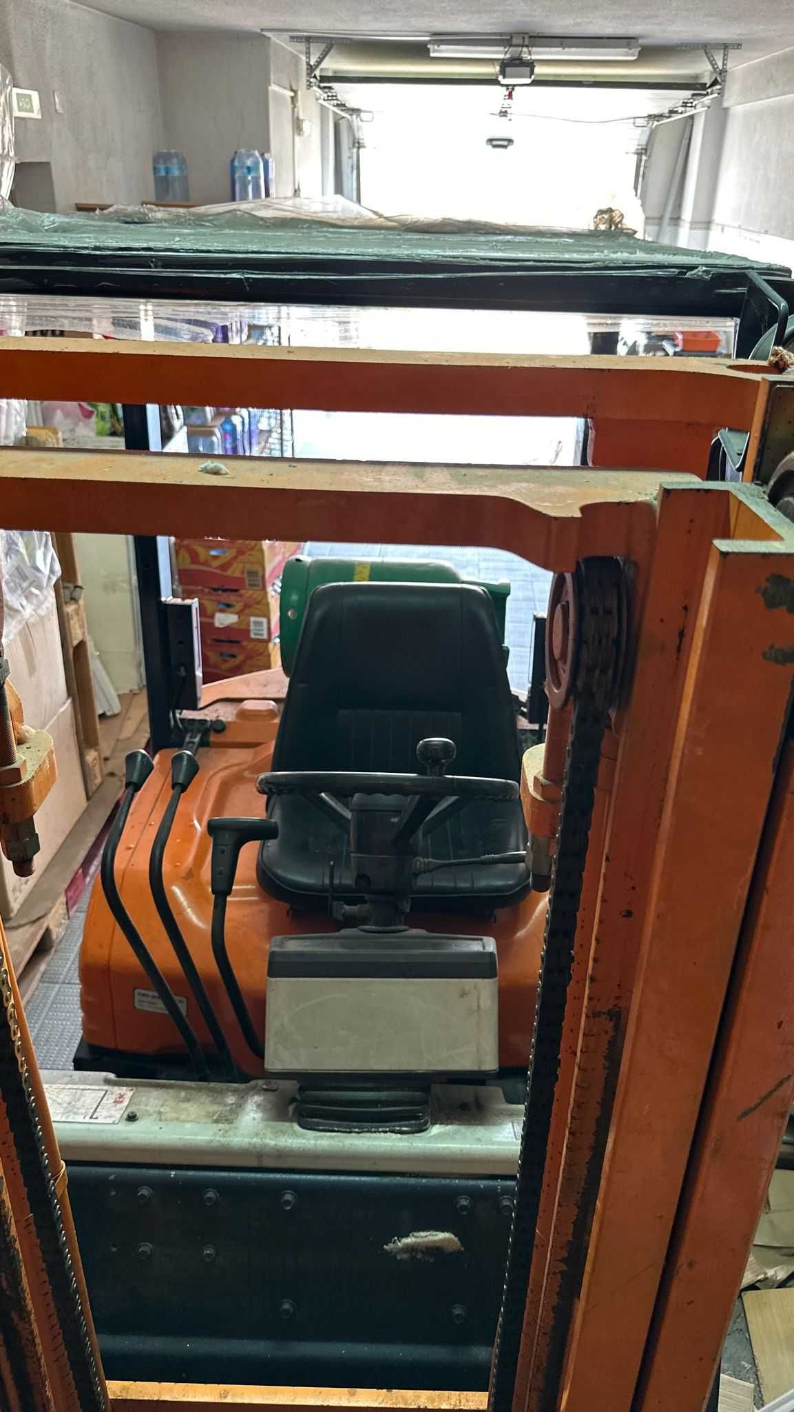 Empilhador Toyota otimo estado