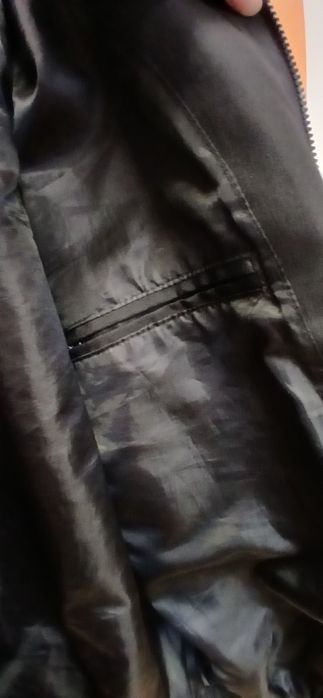 Kurtka przejściowa z kapturem przeciwdeszczowa