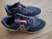 Buty New Balance biegowe  37,5 jak nowe