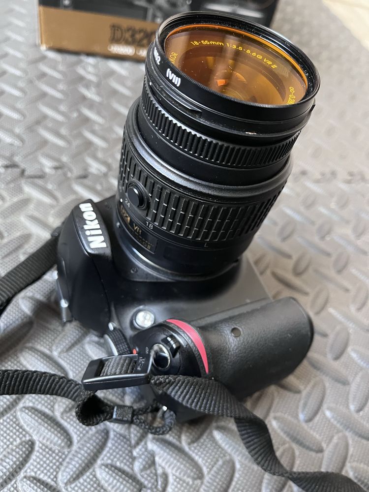 Nikon D3200 AF-S Nikkor 18-55 Dodatki 5500 klatek