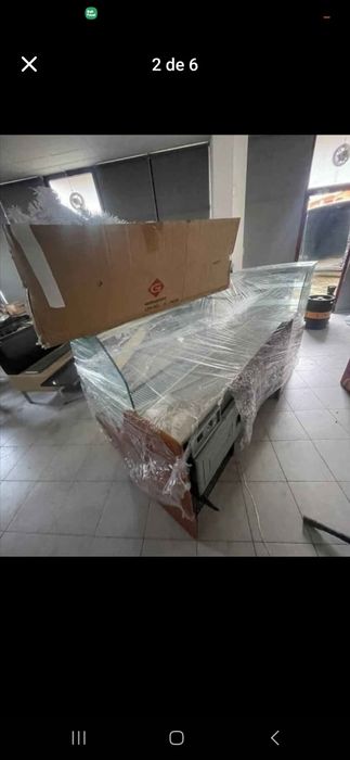 Balcão e vitrine refrigerada