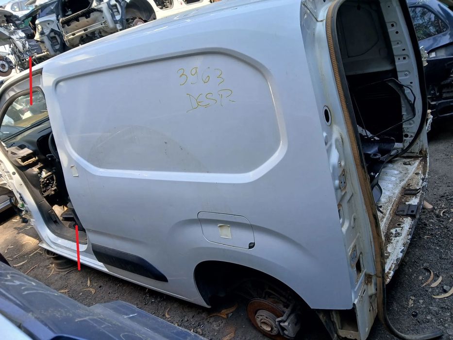 Painel trás esquerdo CITROËN Berlingo (K9)